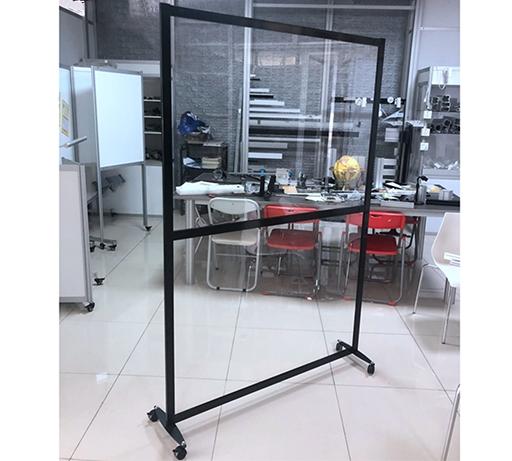 Standing Barrier Clear